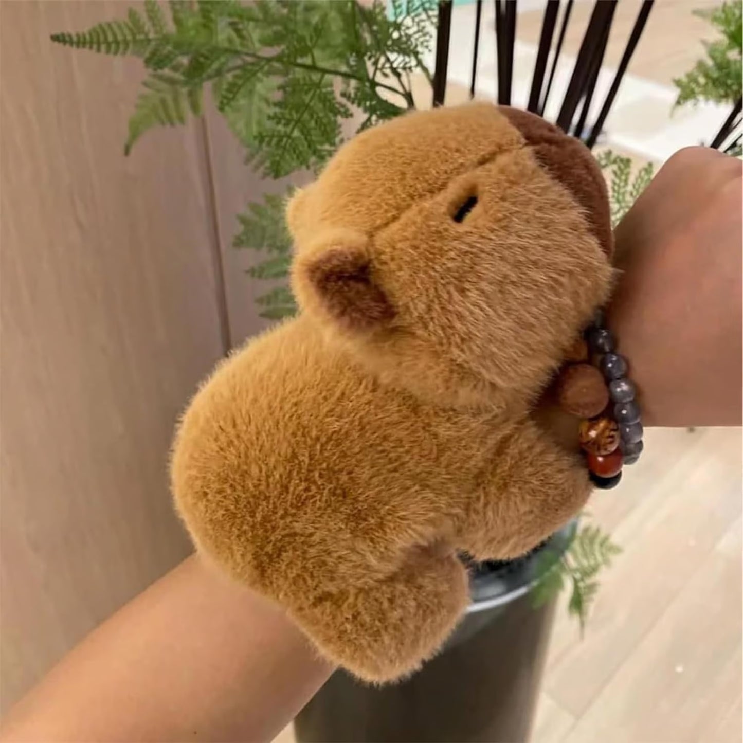 Brazalete Peluche Capibara