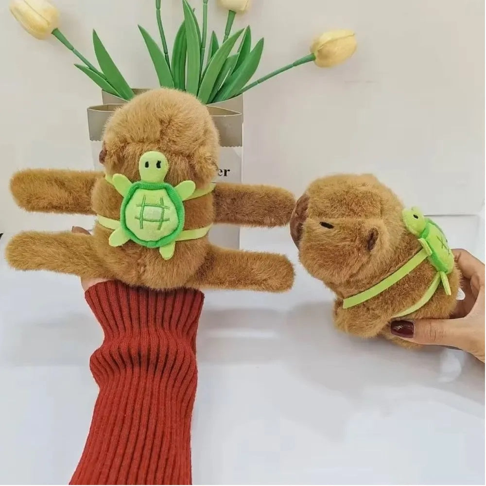 Brazalete Peluche Capibara